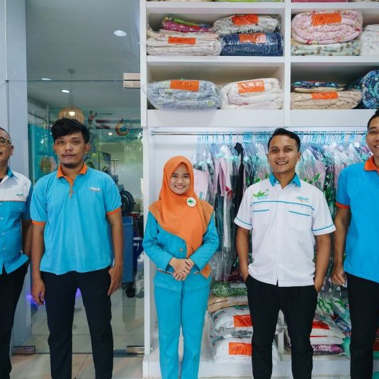 Laundry BSD Cucian Bersih, Wangi, dan Higienis aQualis Fabricare